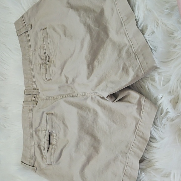 Old Navy Khaki Shorts with 5" Inseam - Picture 3 of 9